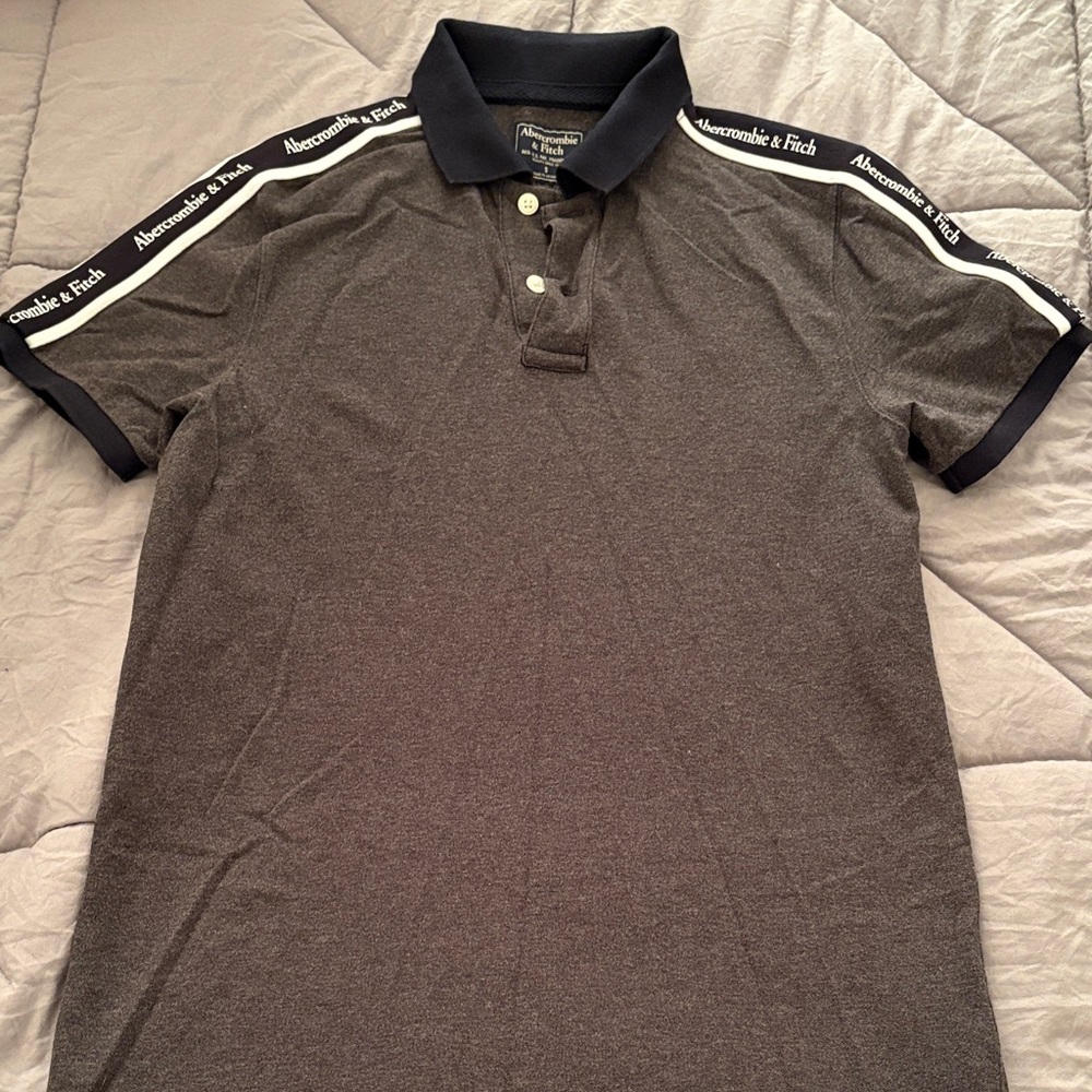 Abercrombie & Fitch Gray Polo with Black Trim Vintage Y2K
